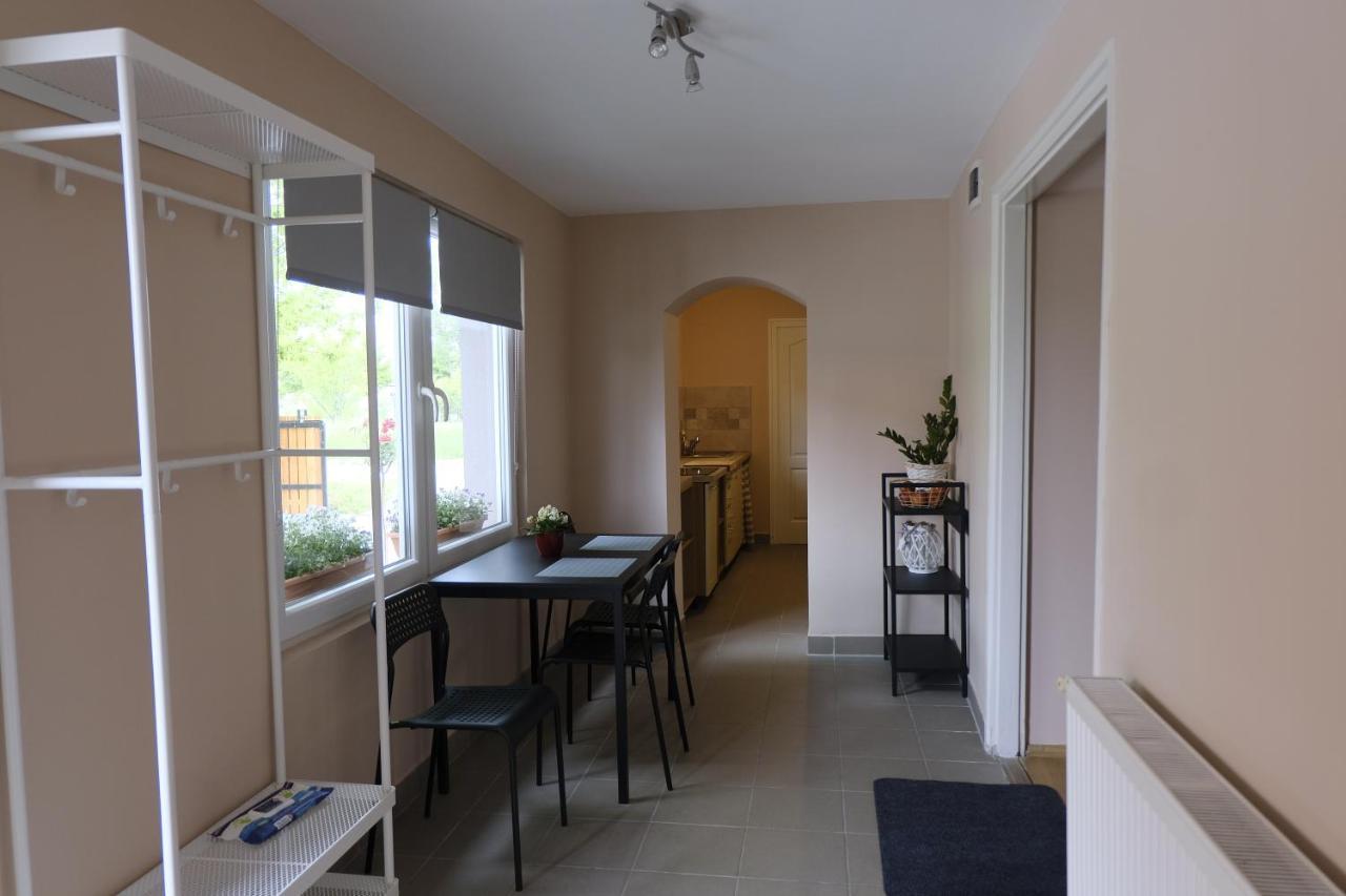 Kajari Apartmanhaz Balatonfőkajár Dış mekan fotoğraf