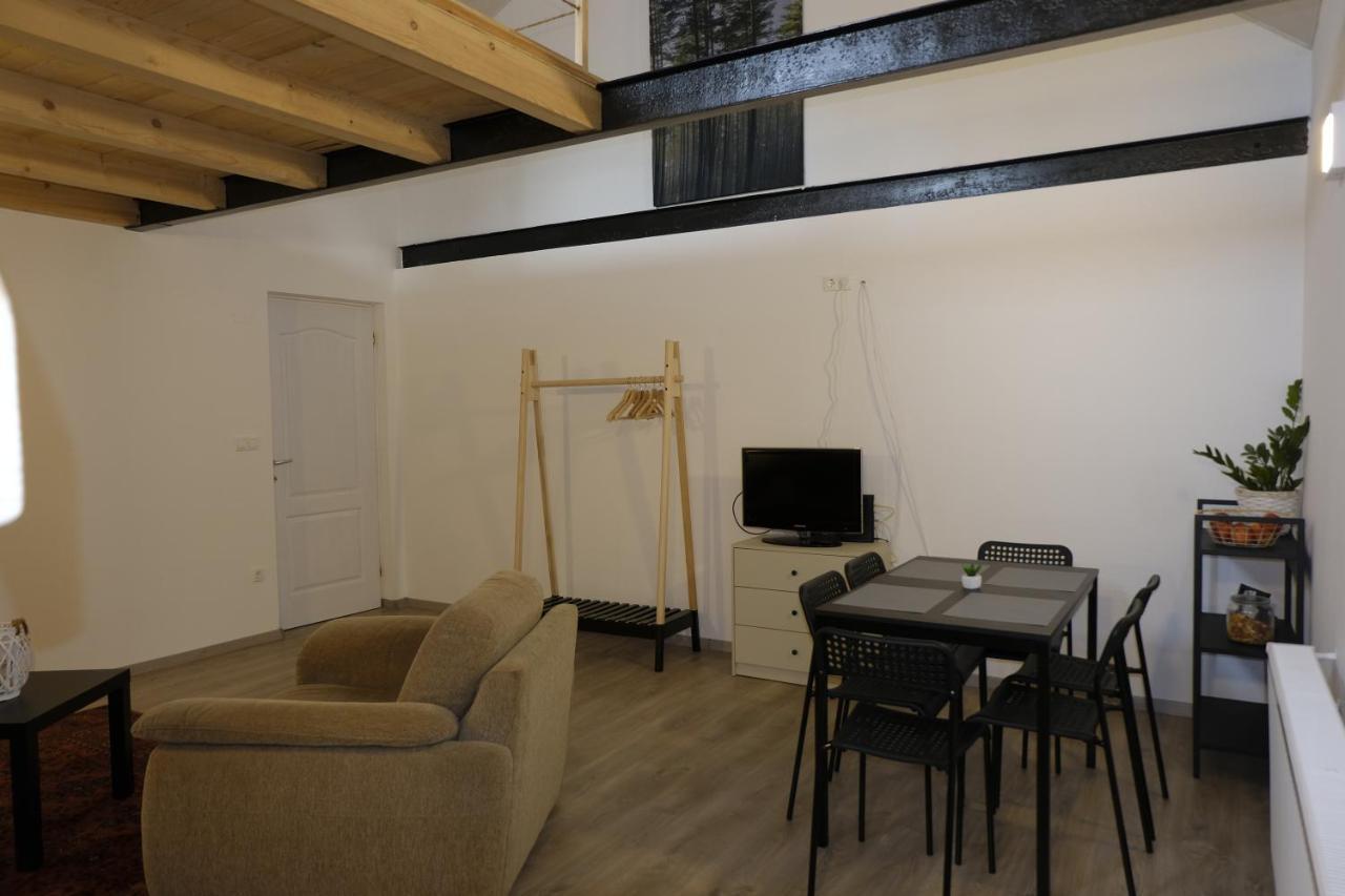 Kajari Apartmanhaz Balatonfőkajár Dış mekan fotoğraf
