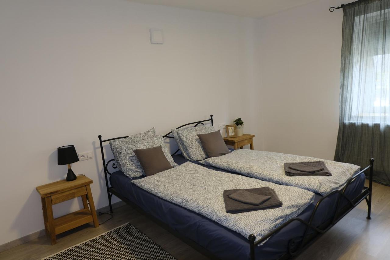 Kajari Apartmanhaz Balatonfőkajár Dış mekan fotoğraf